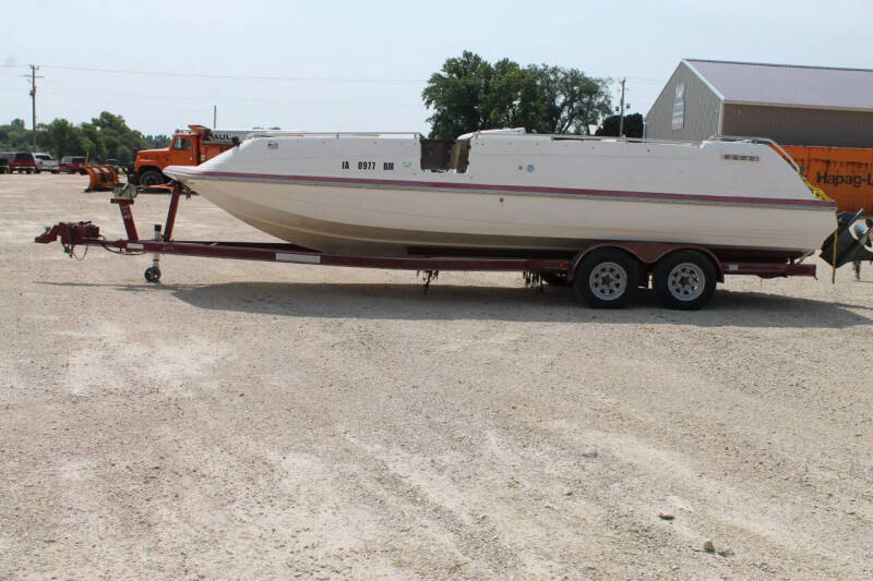 1996 Hurricane Deck Boat 246