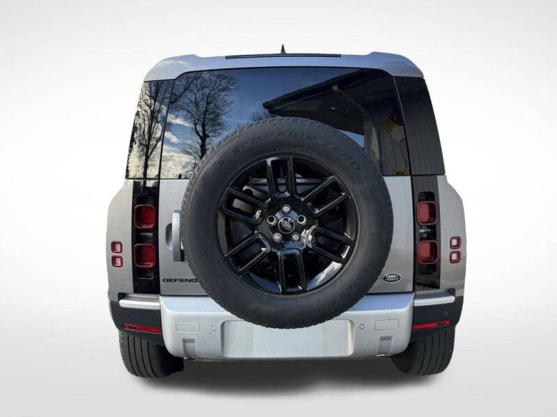 2022 Land Rover Defender 110 S