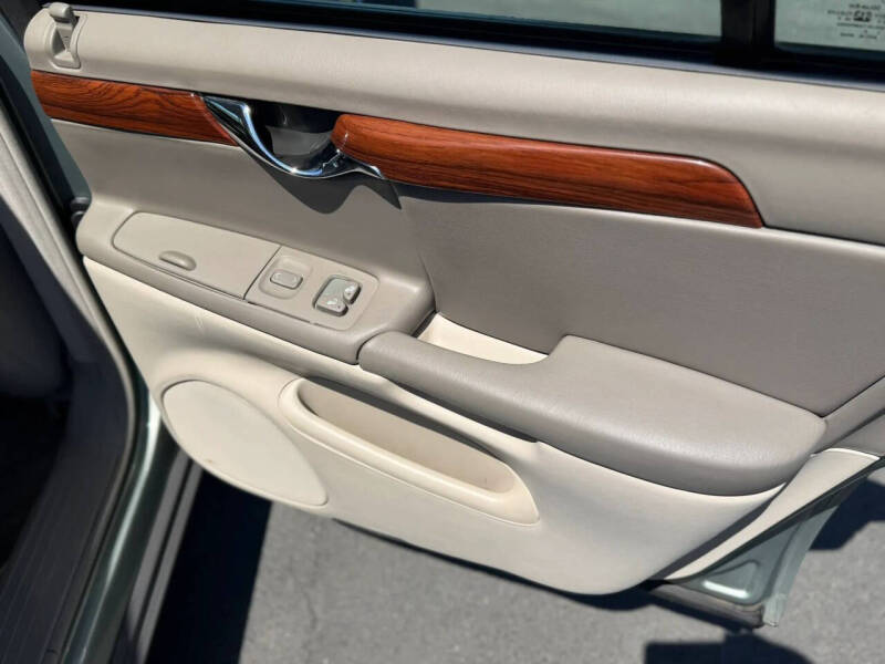 2005 Cadillac DeVille