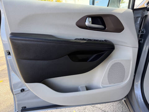 2018 Chrysler Pacifica Touring L Plus