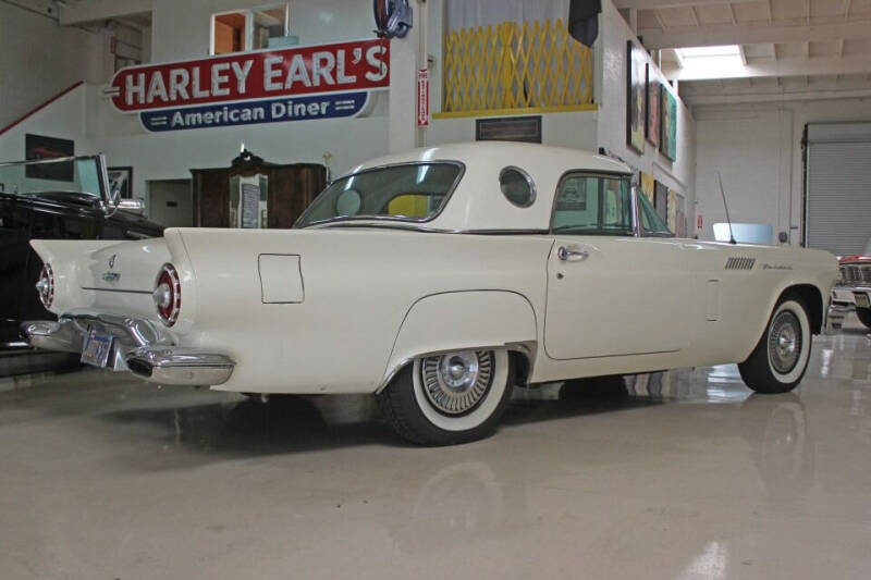 1957 Ford Thunderbird