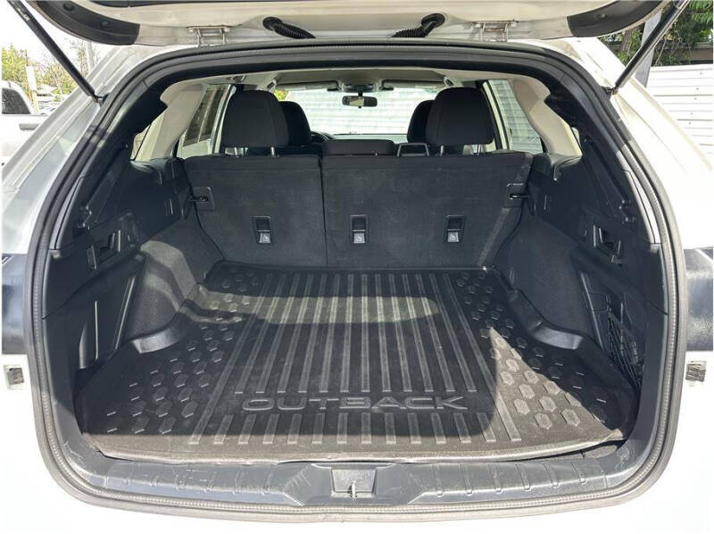 2023 Subaru Outback Premium
