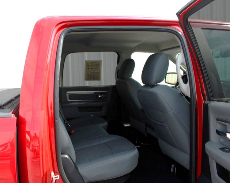 2017 RAM 1500 SLT