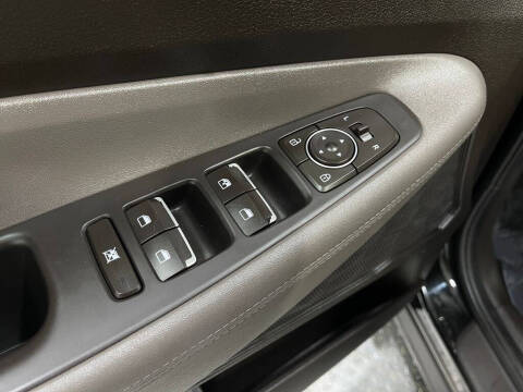 2020 Hyundai Santa Fe SE