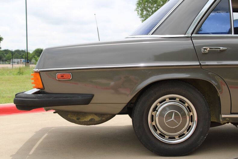 1976 Mercedes-Benz 300-Class