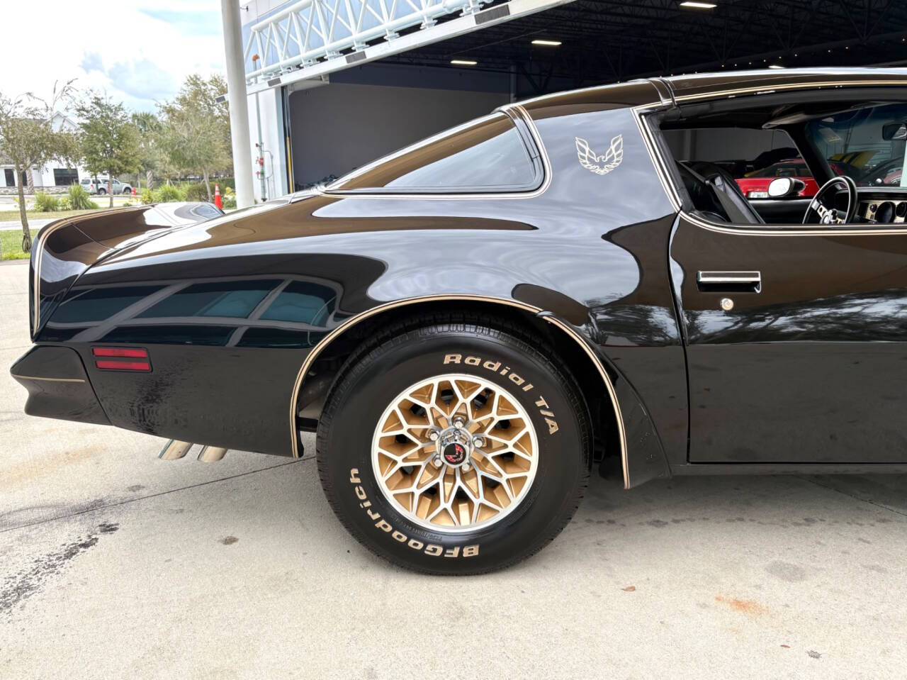 1977 Pontiac Firebird 44