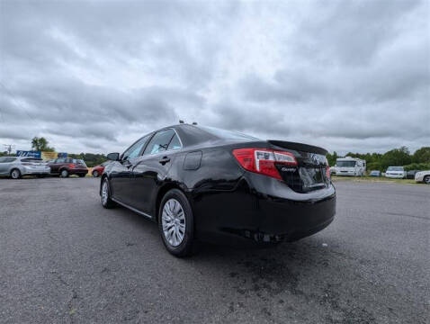 2014 Toyota Camry Hybrid LE