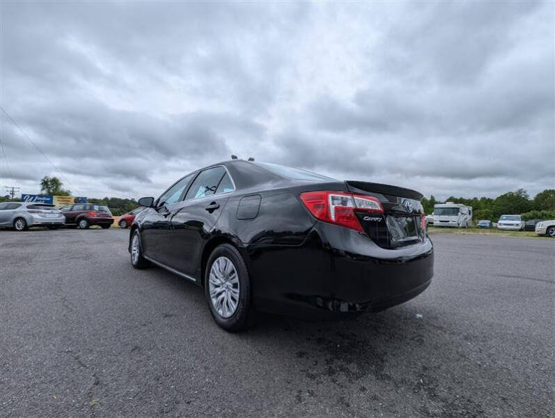 2014 Toyota Camry Hybrid LE