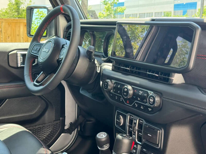 2024 Jeep Gladiator