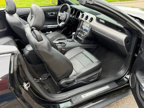 2022 Ford Mustang EcoBoost Premium