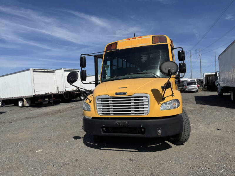 2014 Freightliner B2 Chassis