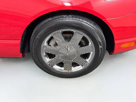 2003 Ford Thunderbird