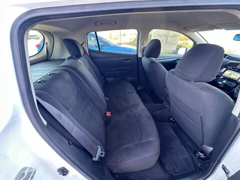 2016 Nissan LEAF SV
