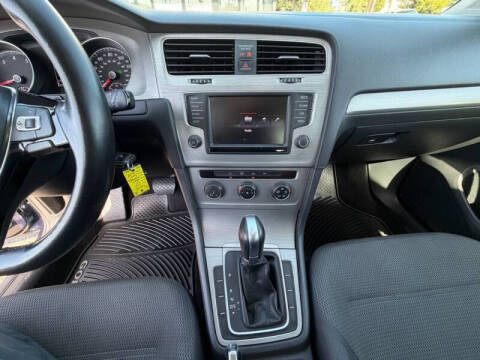 2016 Volkswagen Golf