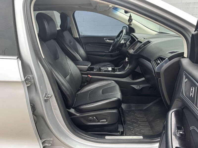 2019 Ford Edge Titanium