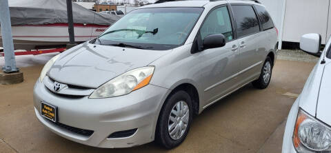 2008 Toyota Sienna for sale at Keokuk Auto Credit in Keokuk IA
