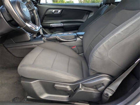 2016 Ford Mustang V6