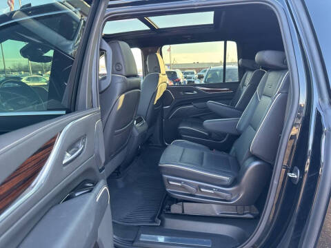 2023 Cadillac Escalade ESV Premium Luxury