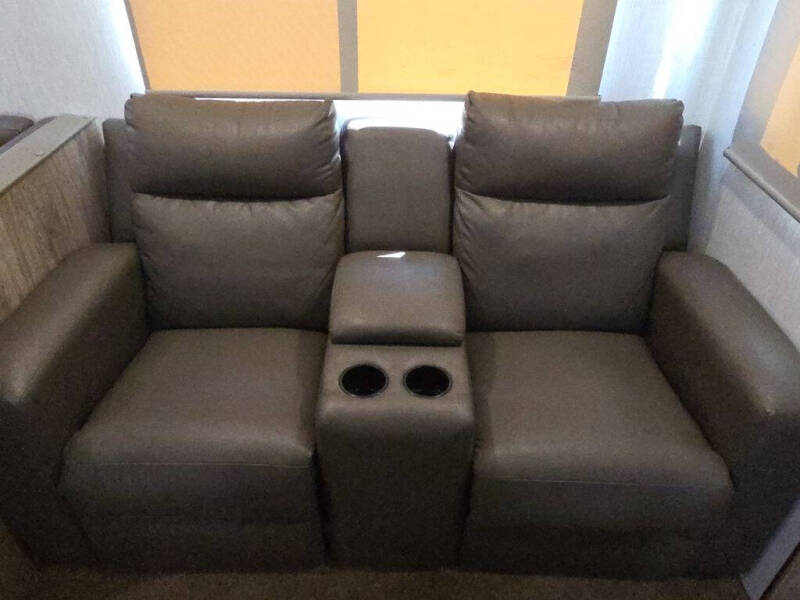 2022 Palomino 294DBHS