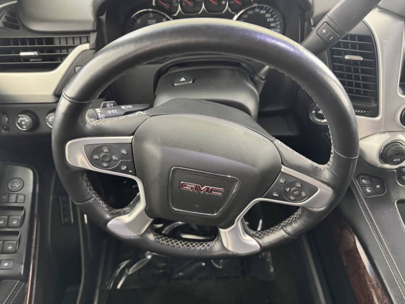 2017 GMC Yukon XL SLT