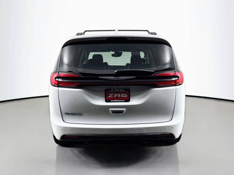 2022 Chrysler Pacifica Touring L