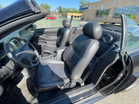 2004 Ford Mustang GT Deluxe