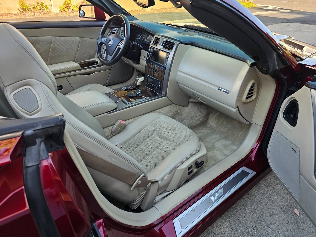 2006 Cadillac XLR-V 36