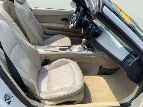 2004 BMW Z4 3.0i