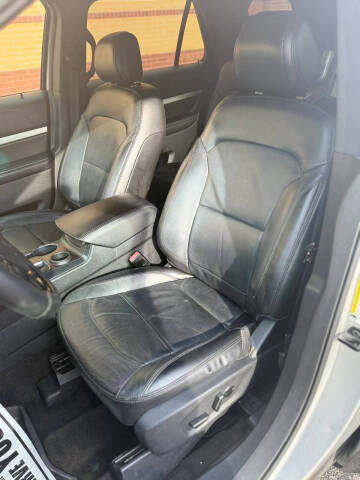 2016 Ford Explorer