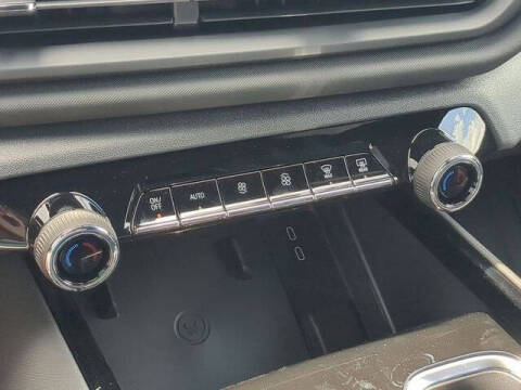 2025 Chevrolet Silverado EV LT