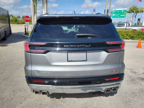 2024 GMC Acadia Denali
