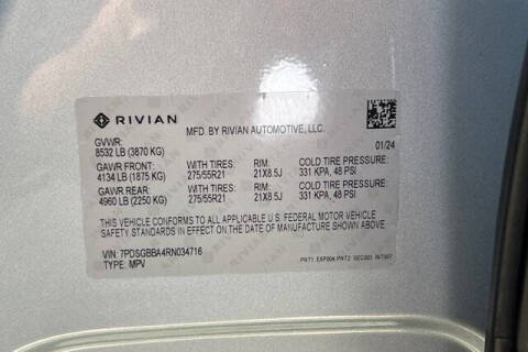 2024 Rivian R1S