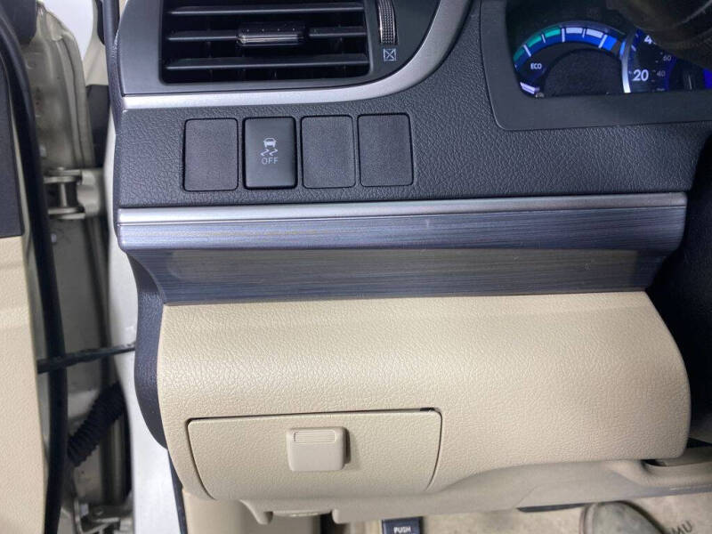 2014 Toyota Camry Hybrid XLE