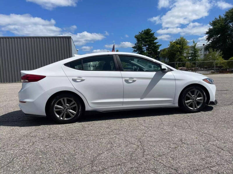 2018 Hyundai Elantra SEL photo 6