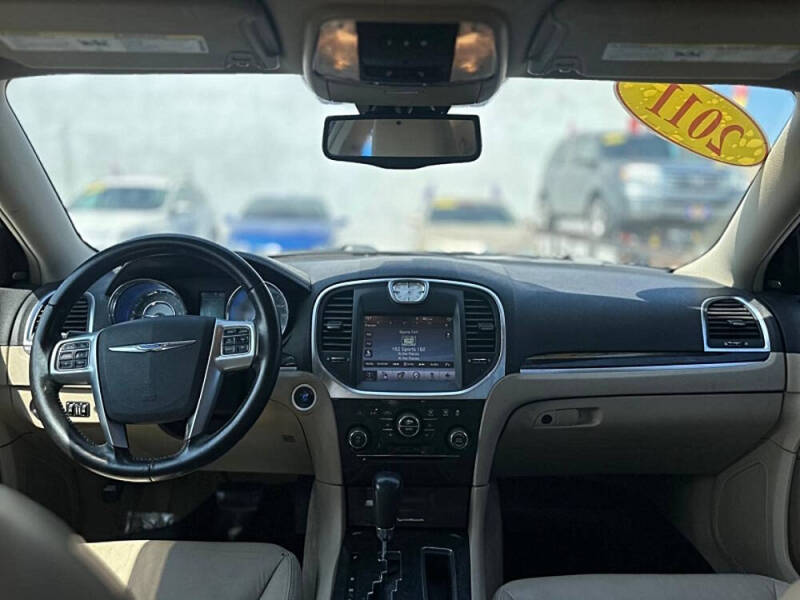 2011 Chrysler 300 Limited