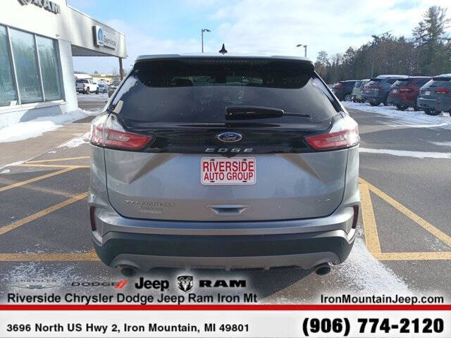 2024 Ford Edge Titanium