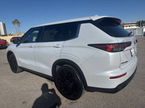 2026 Mitsubishi Outlander LE