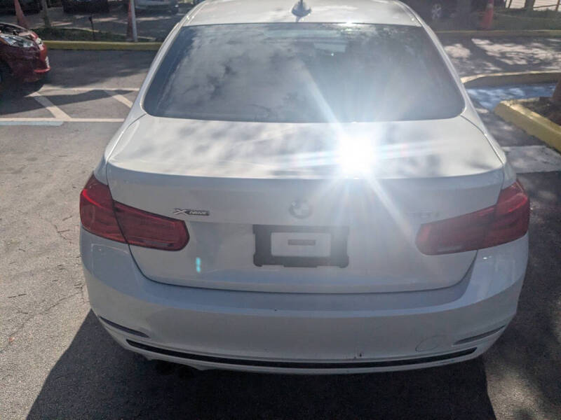 2018 BMW 3 Series 330i xDrive