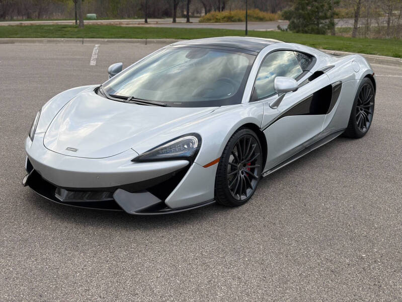 2017 McLaren 570GT
