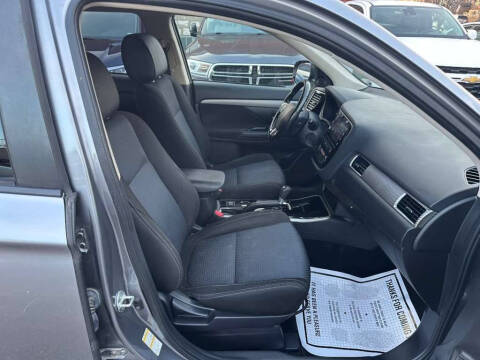 2017 Mitsubishi Outlander SE