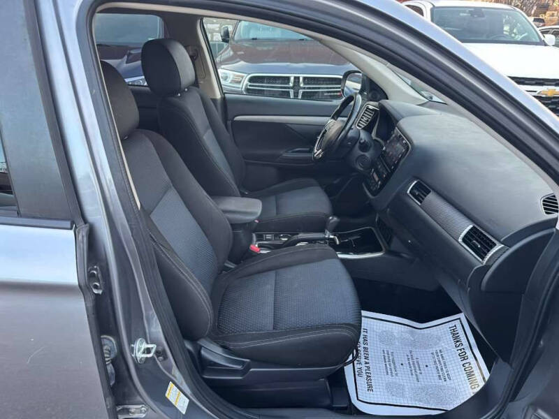 2017 Mitsubishi Outlander SE