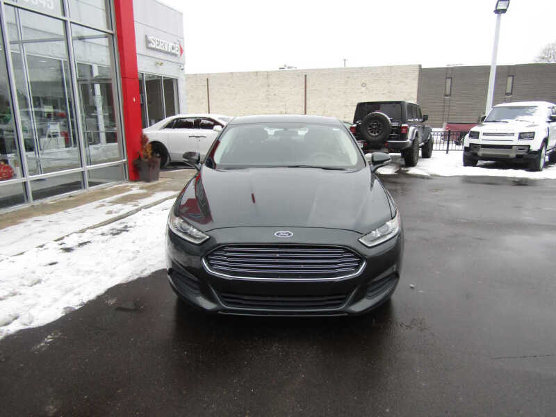 2016 Ford Fusion SE