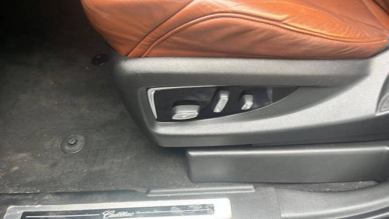 2019 Cadillac Escalade Luxury