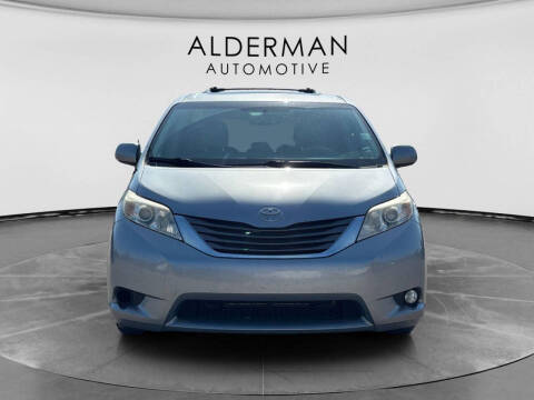 2014 Toyota Sienna XLE 8-Passenger