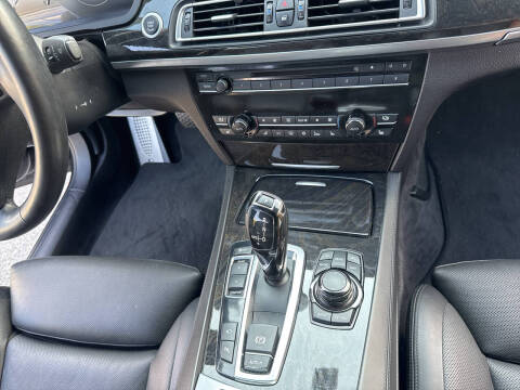 2011 BMW 7 Series 750i