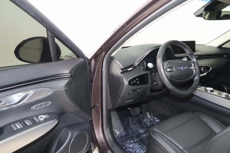 2022 Genesis GV70 2.5T Standard