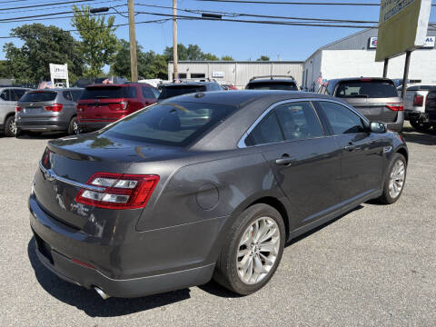2016 Ford Taurus Limited