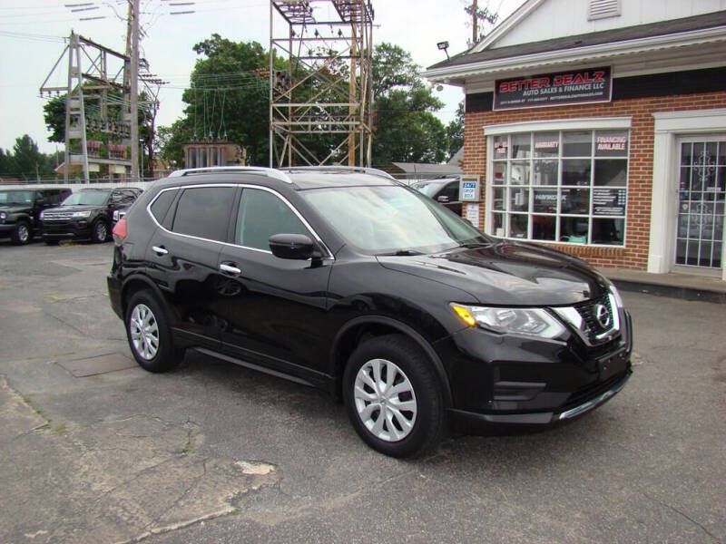 2017 Nissan Rogue S photo 2