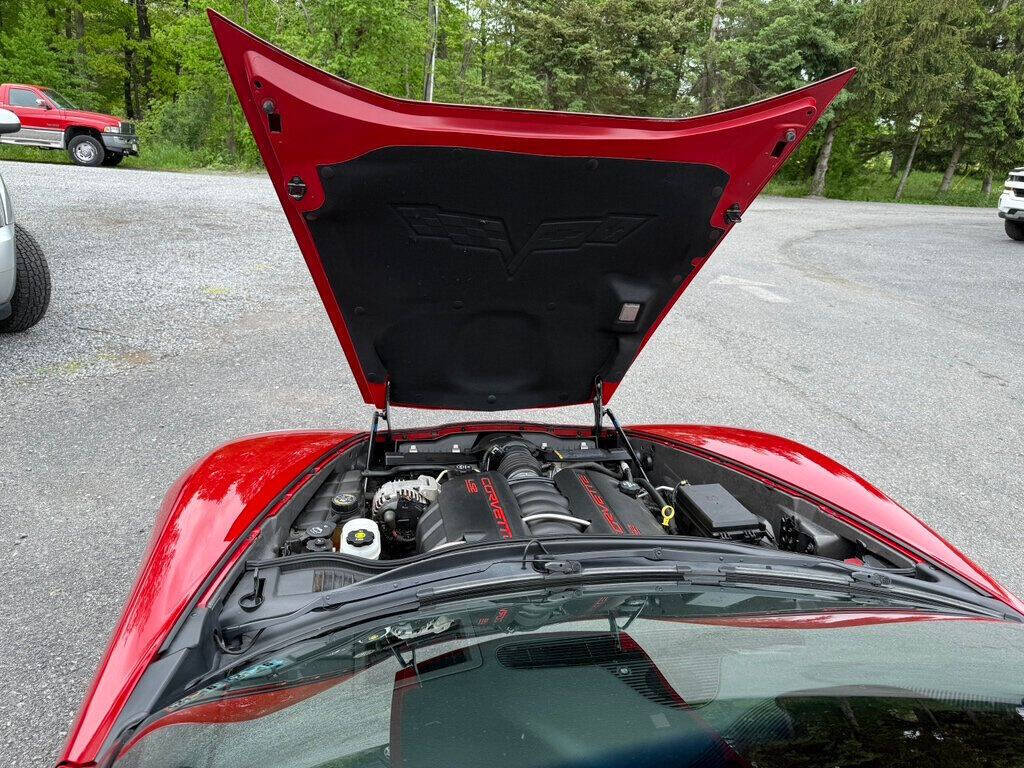 2005 Chevrolet Corvette 19