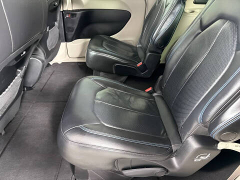 2021 Chrysler Pacifica Touring L